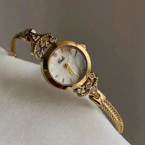 GEDI 62001 Women’s Waterproof Watch (Golden Color)